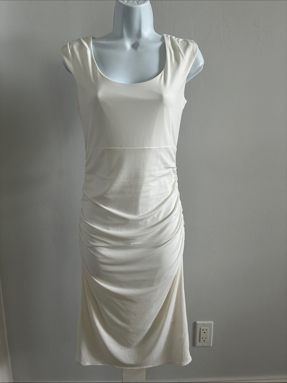 Moda International Ivory Scoop Neck Ruched Bodycon Dress